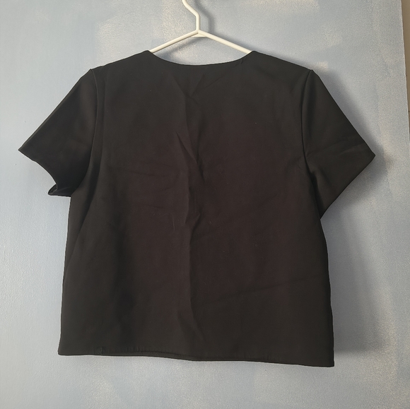 Lululemon Black Scuba Fabric Cropped Tee M - Picture 4 of 4